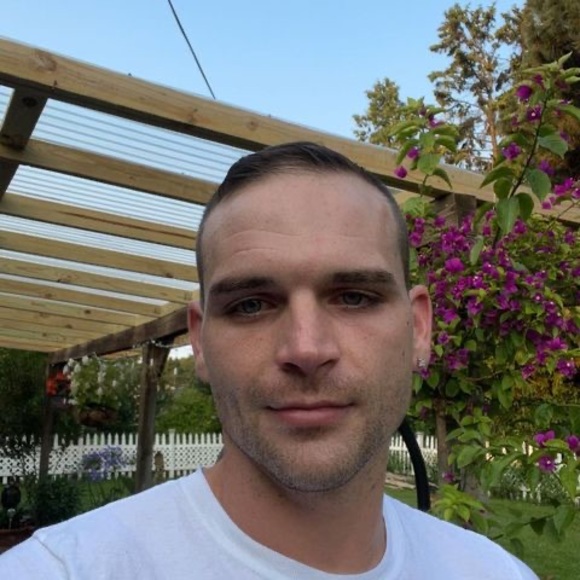 Meet your Posher, Andrew - Picture 1 of 1